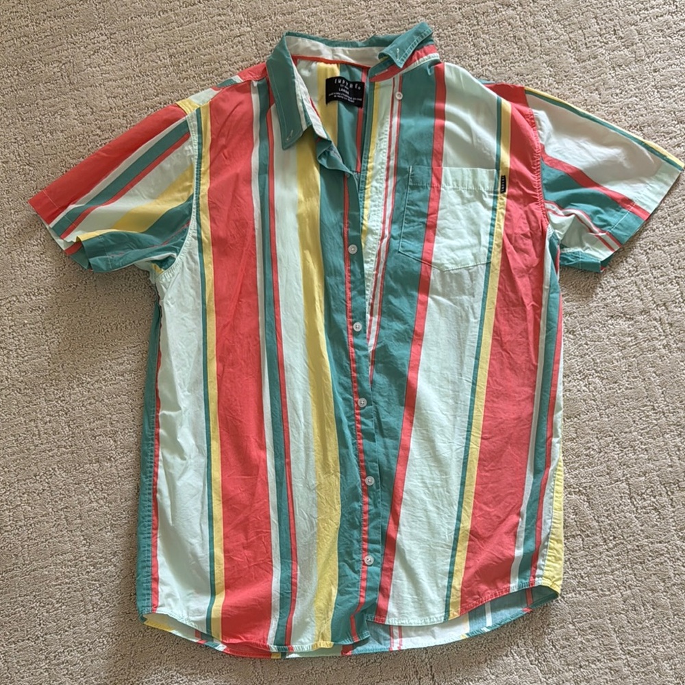 Empyre Men’s Striped Short Sleeve Button-Up – Size Large